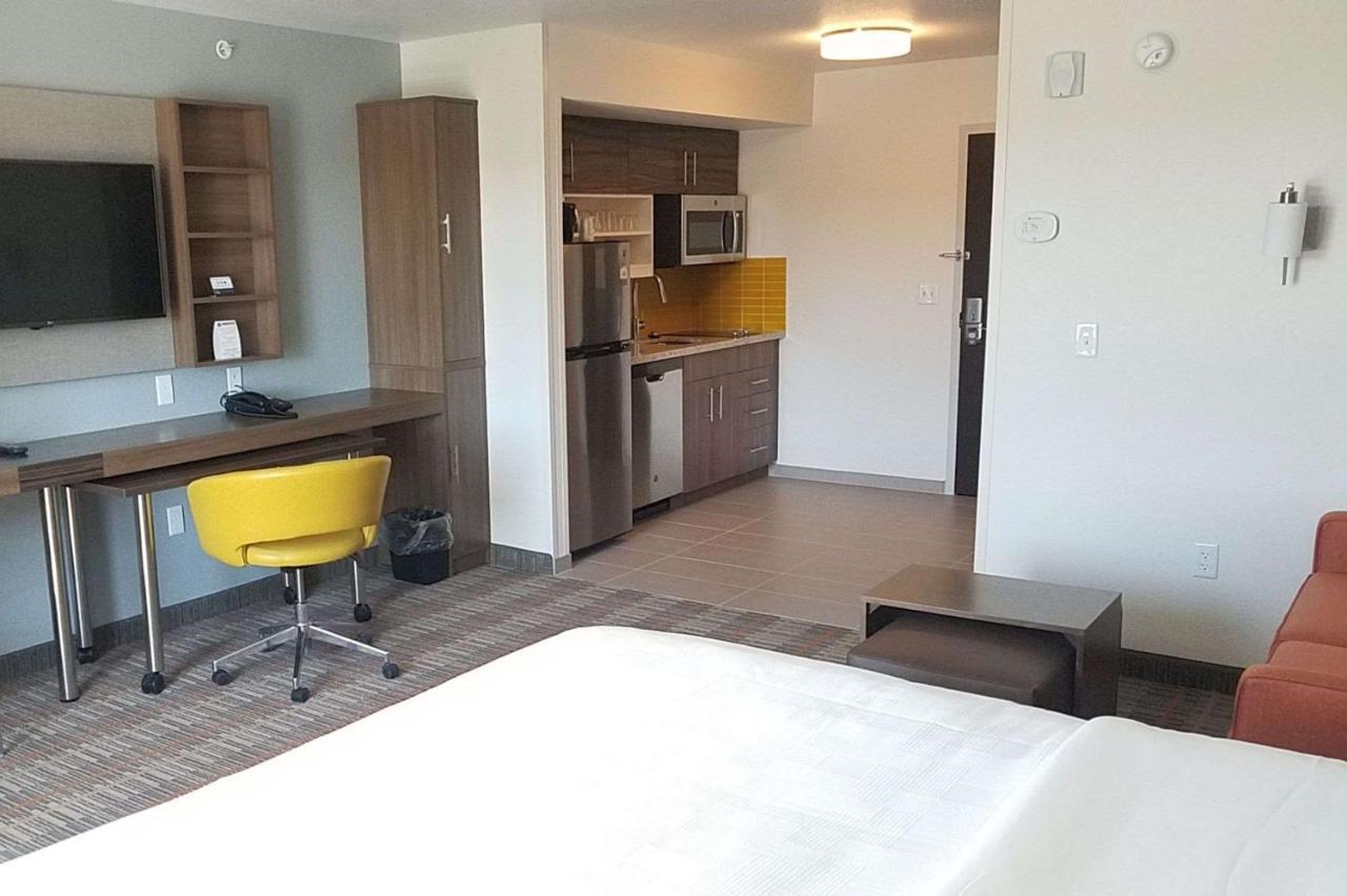 Mainstay Suites Great Falls Airport Bagian luar foto