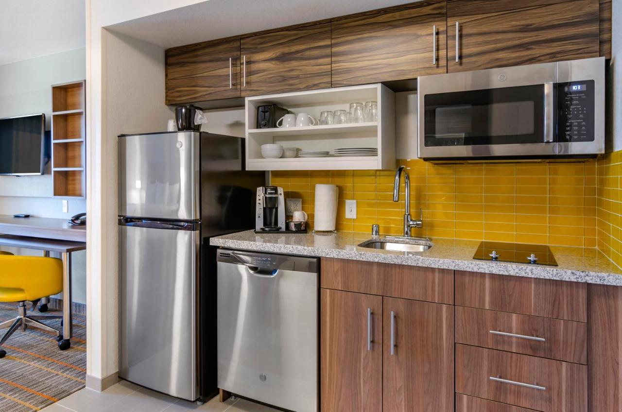 Mainstay Suites Great Falls Airport Bagian luar foto